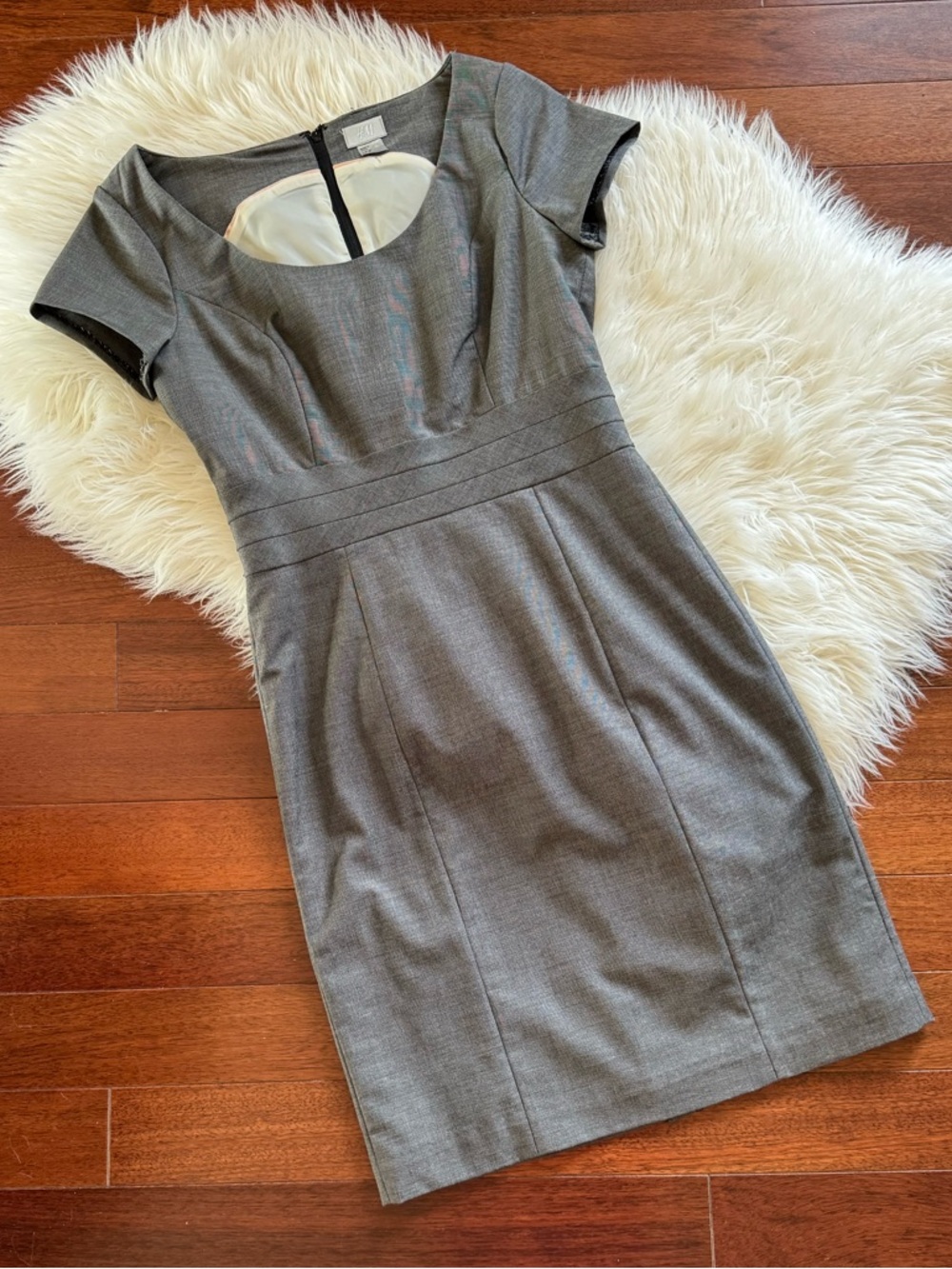 H & M short sleeve knee length grey dress size 6
